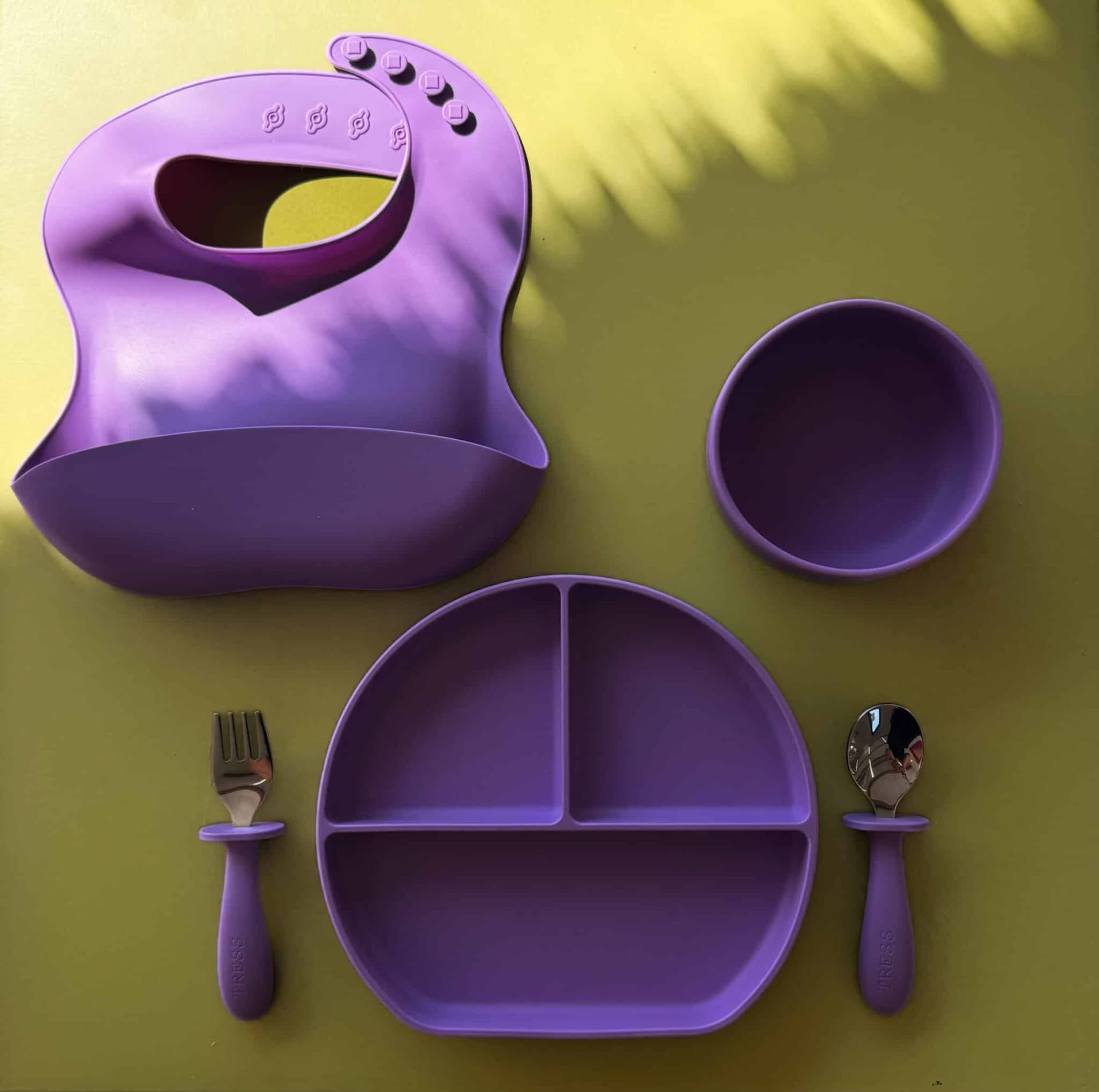 Tress Tableware / Rumopdelt tallerken med sugekop / lilla — billede 2
