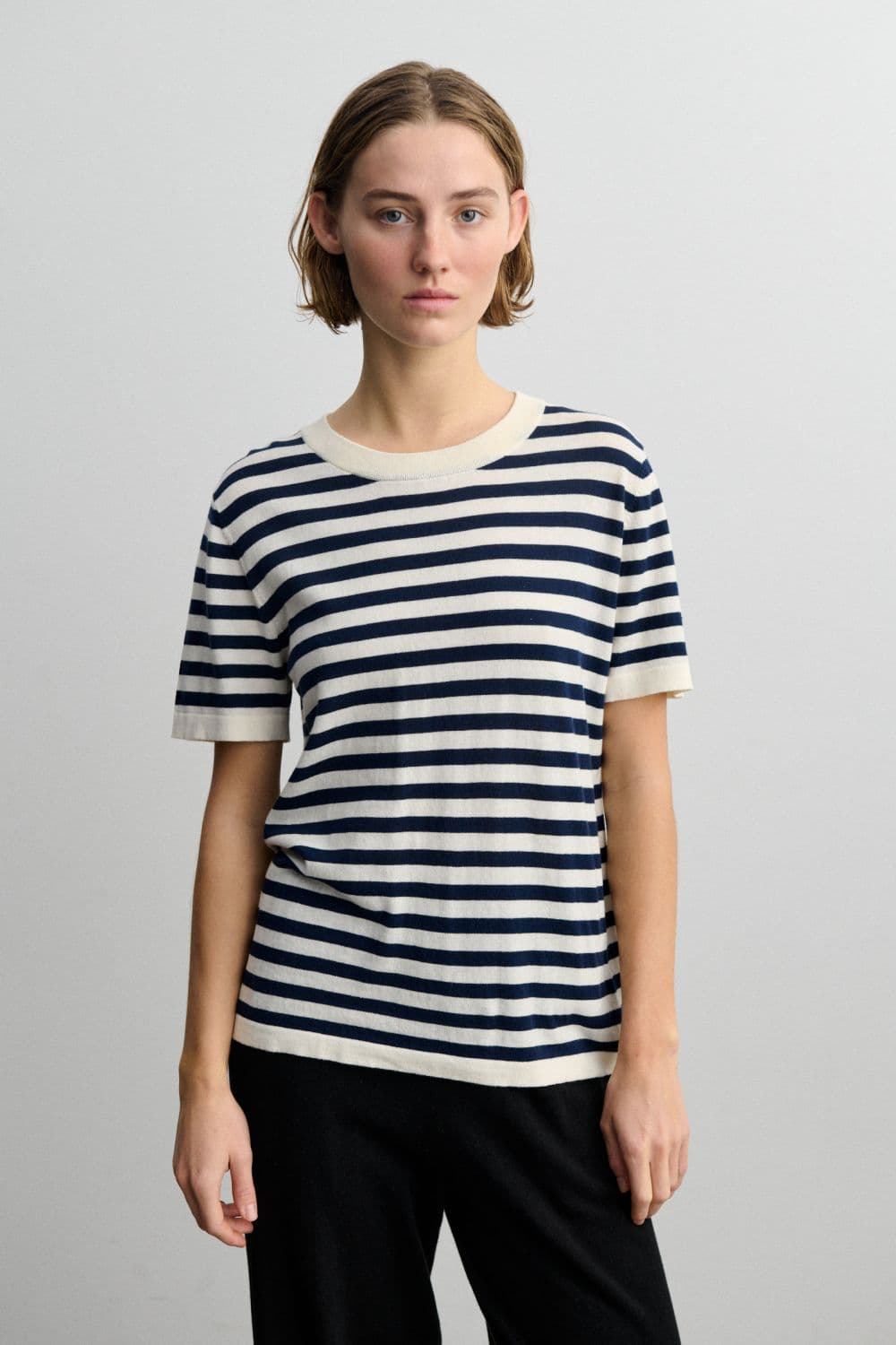 FUB Woman / Bomulds T-shirt / Ecru Dark Navy — billede 2